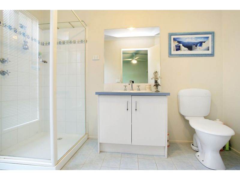 2 Dover Court, Narre Warren South VIC 3805