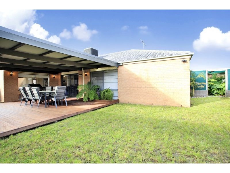 2 Dover Court, Narre Warren South VIC 3805