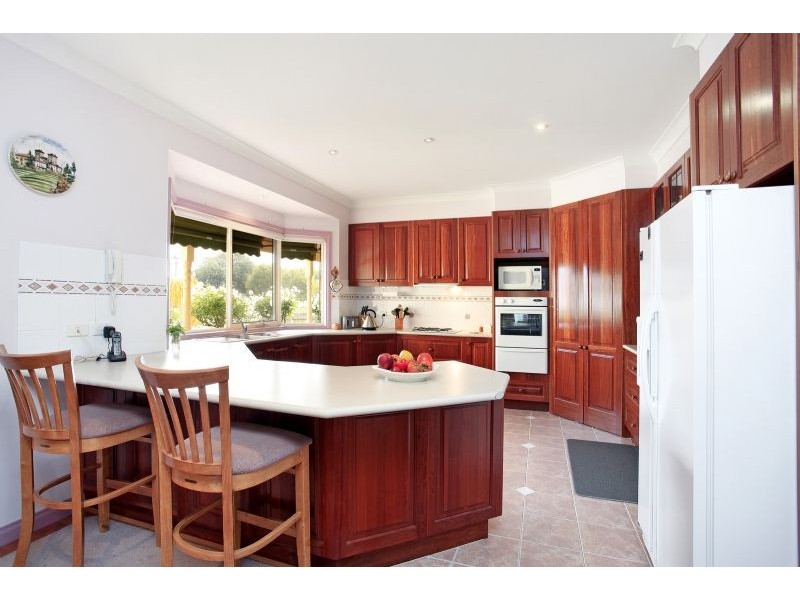 4 Coram Close, Narre Warren North VIC 3804
