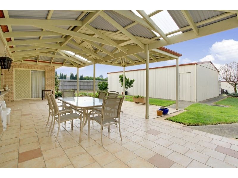 4 Coram Close, Narre Warren North VIC 3804