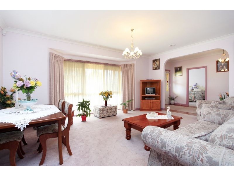4 Coram Close, Narre Warren North VIC 3804