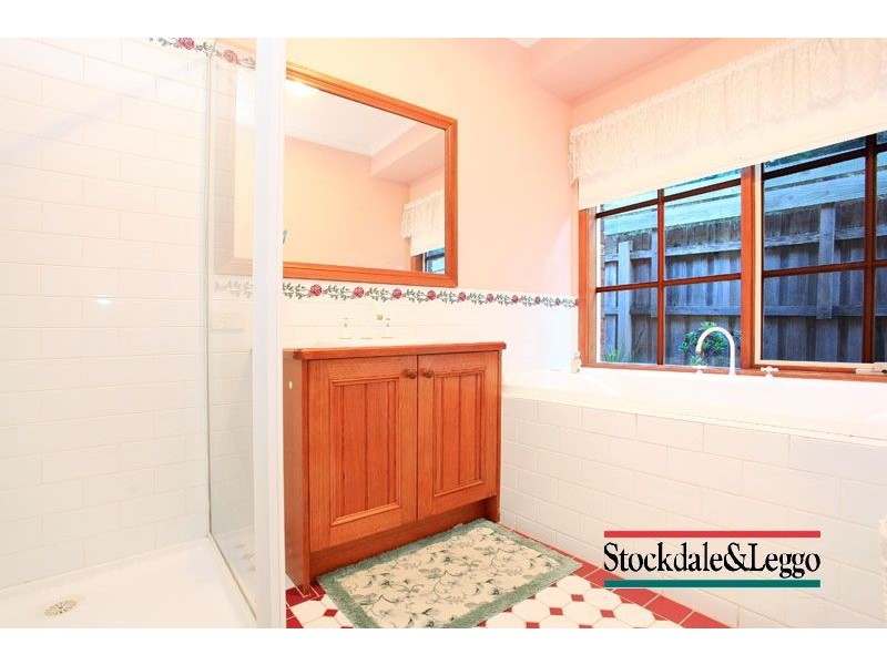 29 Crystal Brook Crt, Narre Warren South VIC 3805