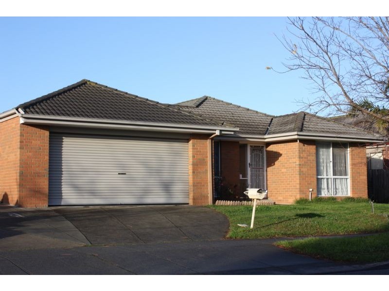 114 Strathaird Drive, Narre Warren South VIC 3805