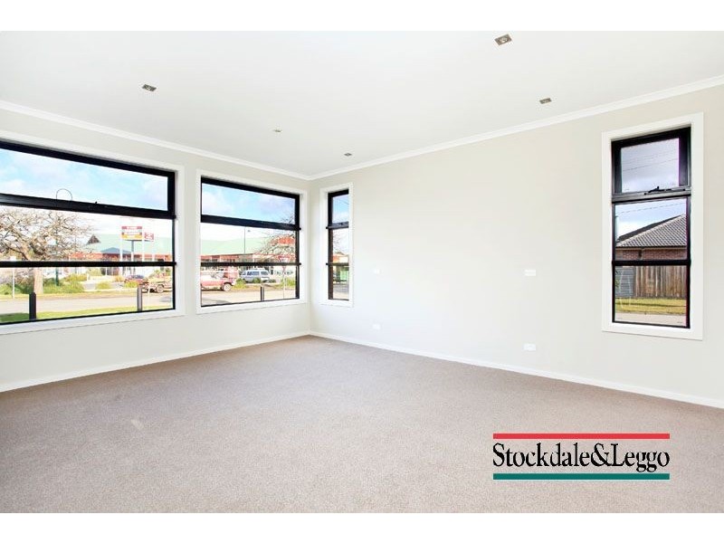 31-33 Main Street, Narre Warren North VIC 3804