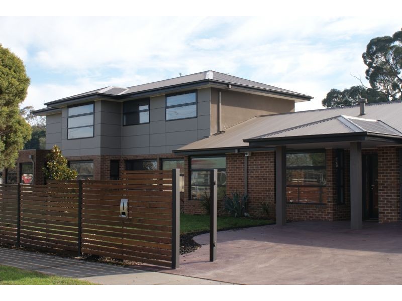 31-33 Main Street, Narre Warren North VIC 3804