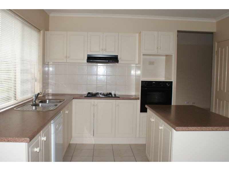 46 Harrington Drive, Narre Warren South VIC 3805