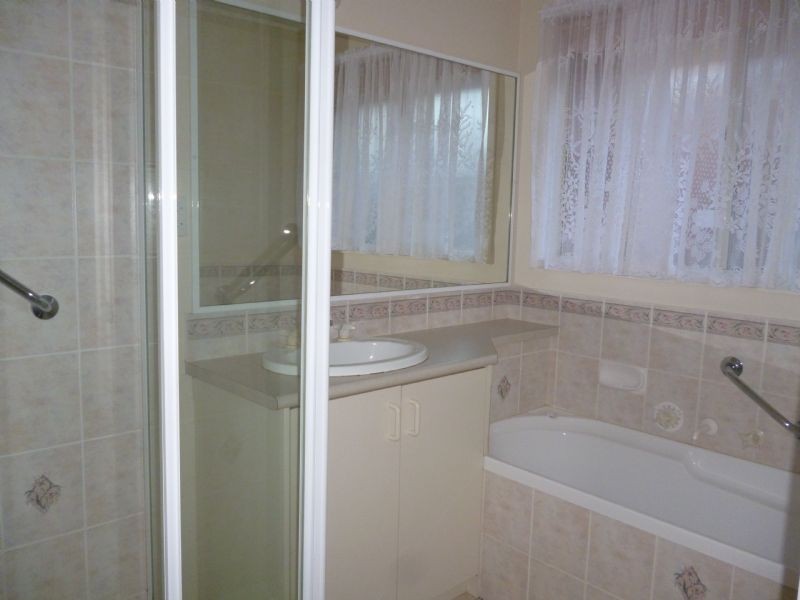 9 Browtop Road, Narre Warren VIC 3805