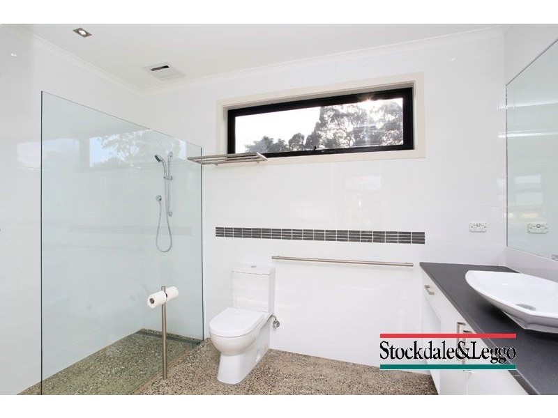 31-33 Main Street, Narre Warren North VIC 3804