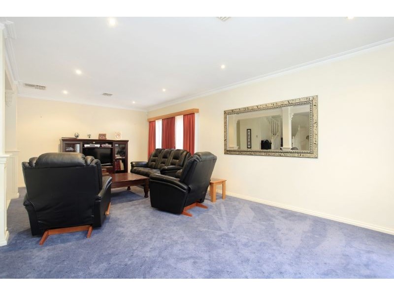52 The Promenade, Narre Warren South VIC 3805