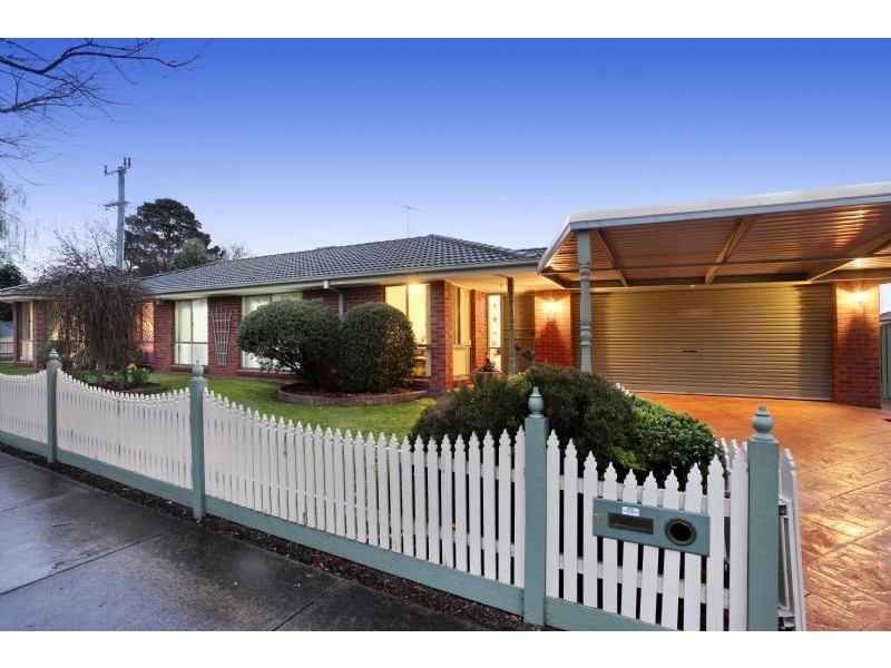 11 Brendan Court, Hallam VIC 3803