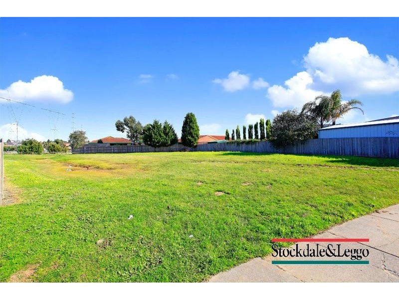 1 Lakeview Drive, Narre Warren South VIC 3805