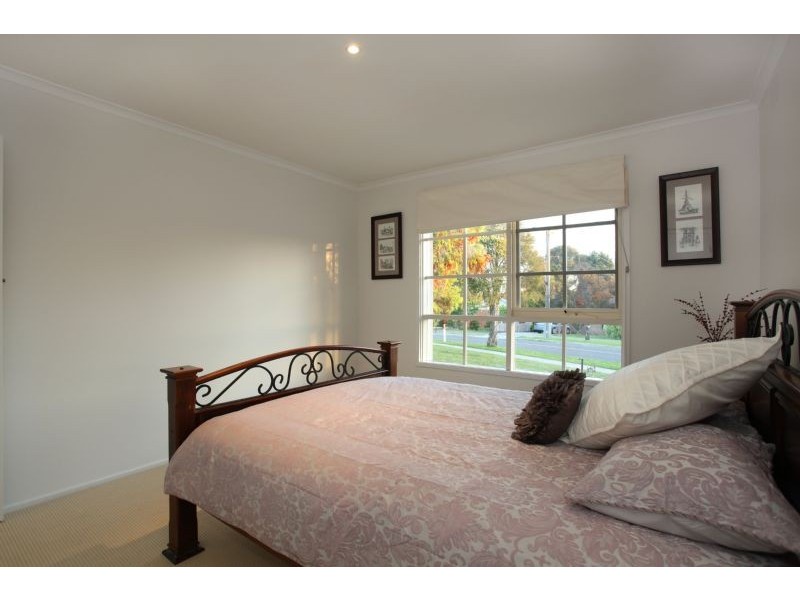 1/15 Sweeney Drive, Narre Warren VIC 3805