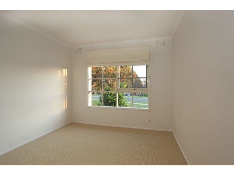 1/15 Sweeney Drive, Narre Warren VIC 3805