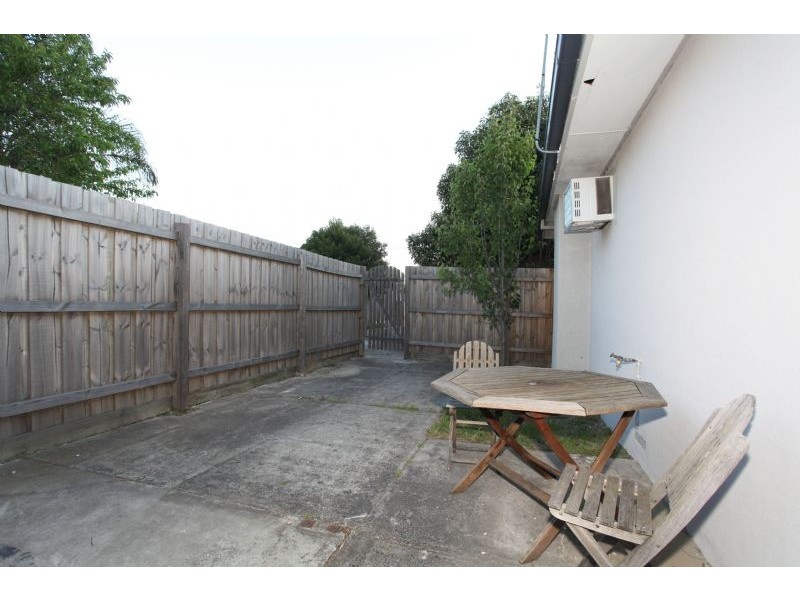 1/15 Sweeney Drive, Narre Warren VIC 3805