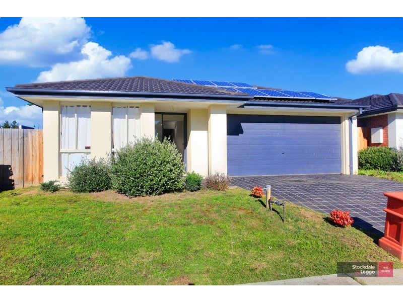 15 Melzak Way, Berwick VIC 3806