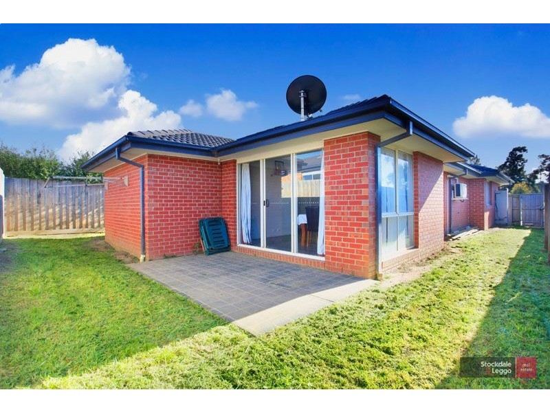 15 Melzak Way, Berwick VIC 3806