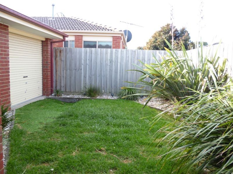 4 Shady Close, Narre Warren South VIC 3805