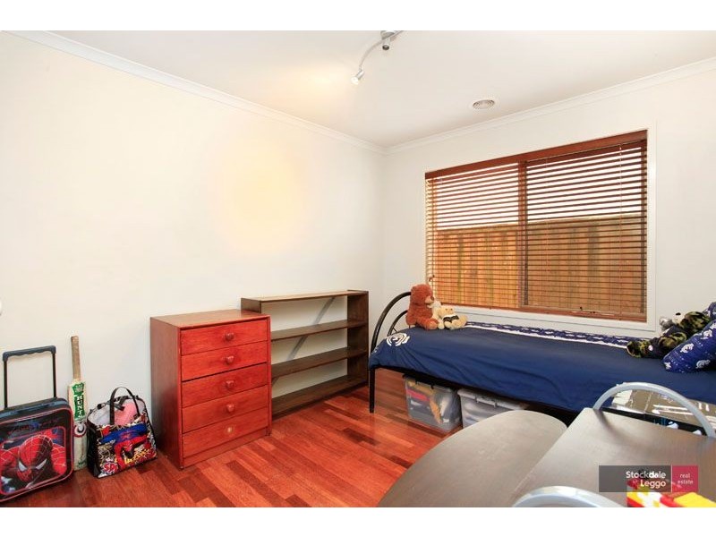 8 Baronessa Ave, Narre Warren South VIC 3805