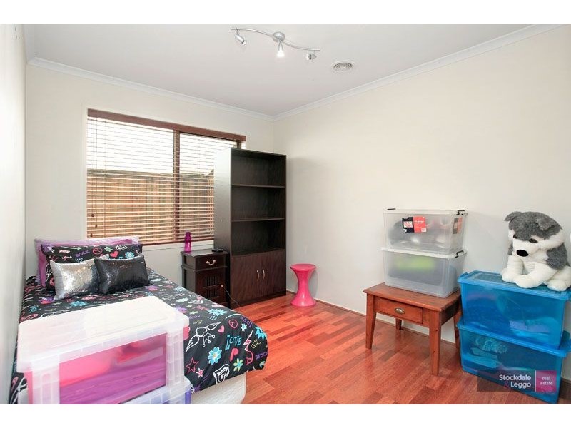 8 Baronessa Ave, Narre Warren South VIC 3805