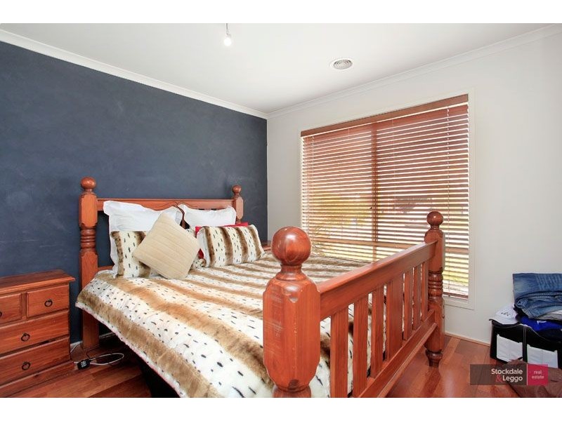 8 Baronessa Ave, Narre Warren South VIC 3805