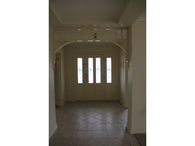 42 Marsh Grove, Berwick VIC 3806