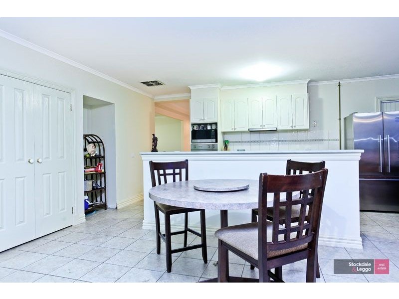 42 Marsh Grove, Berwick VIC 3806