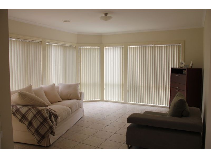 42 Marsh Grove, Berwick VIC 3806