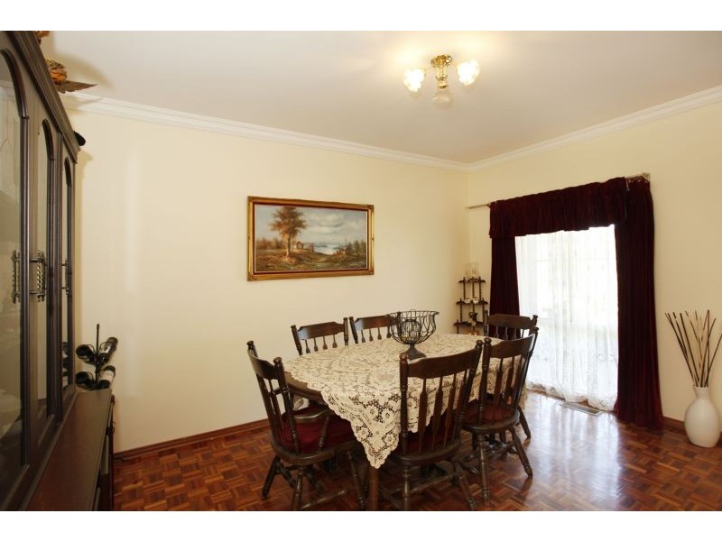10 Fern Way, Narre Warren South VIC 3805