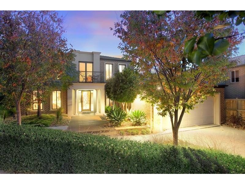 11 Oakmoss Place, Berwick VIC 3806