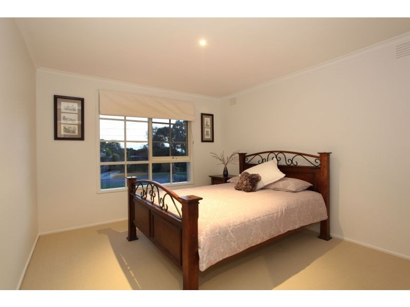 1/15 Sweeney Drive, Narre Warren VIC 3805