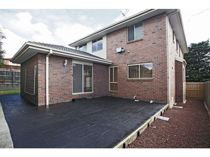 16 Eastern Park Square, Narre Warren South VIC 3805