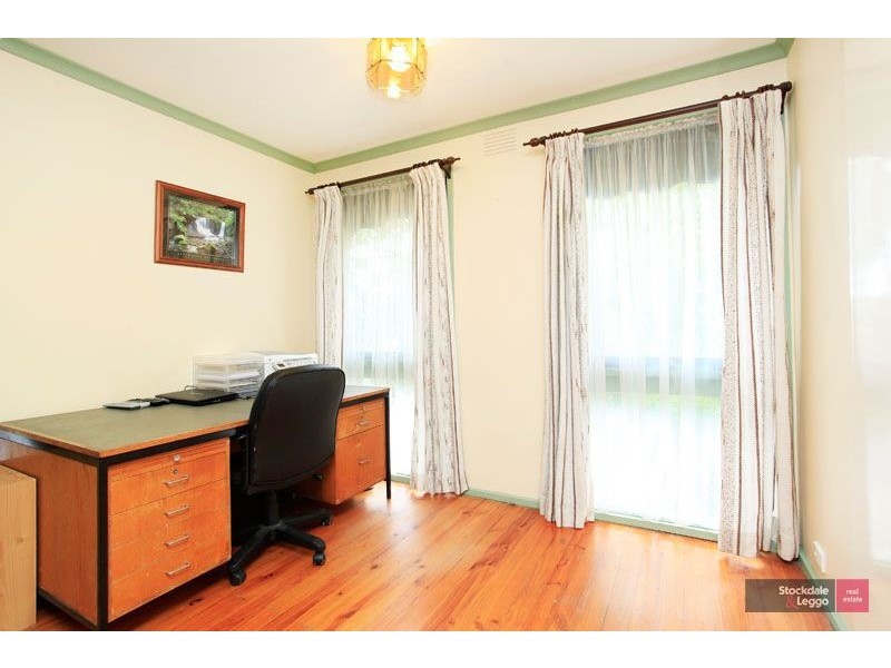 16 Fernwood Road, Narre Warren VIC 3805