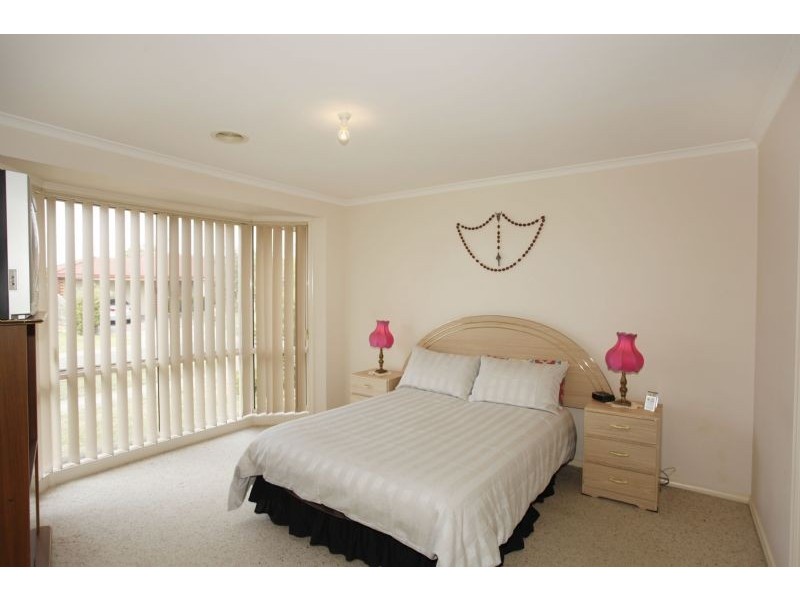 10 Brendan Court, Hallam VIC 3803