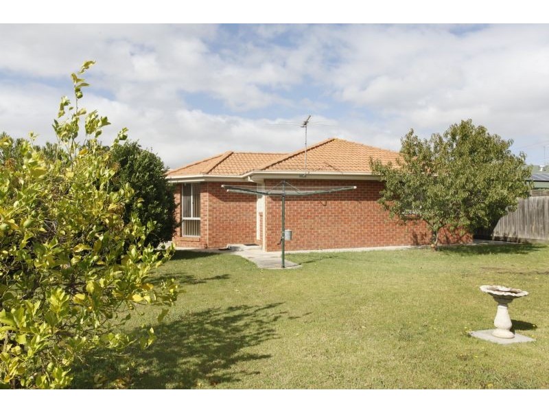 10 Brendan Court, Hallam VIC 3803