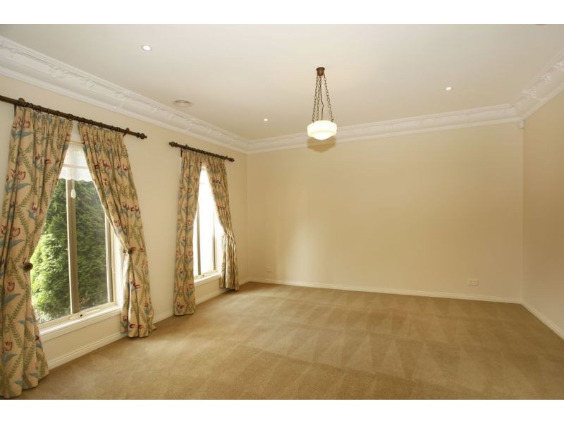 3 View Park Circuit, Narre Warren South VIC 3805
