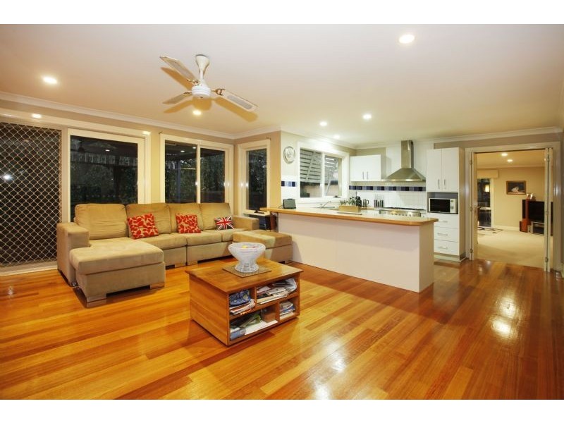 2 Glover Court, Berwick VIC 3806