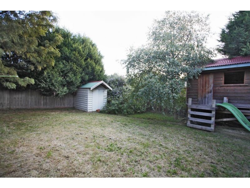 2 Glover Court, Berwick VIC 3806