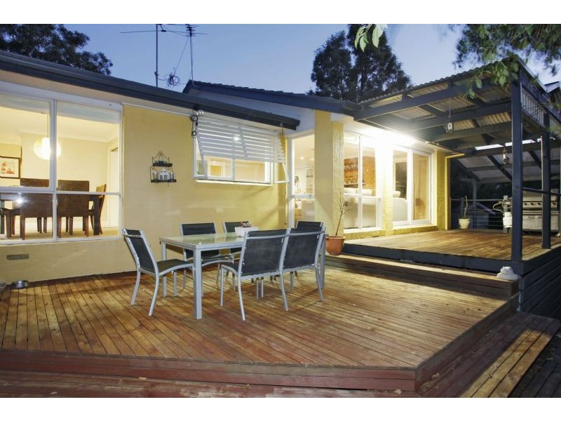 2 Glover Court, Berwick VIC 3806