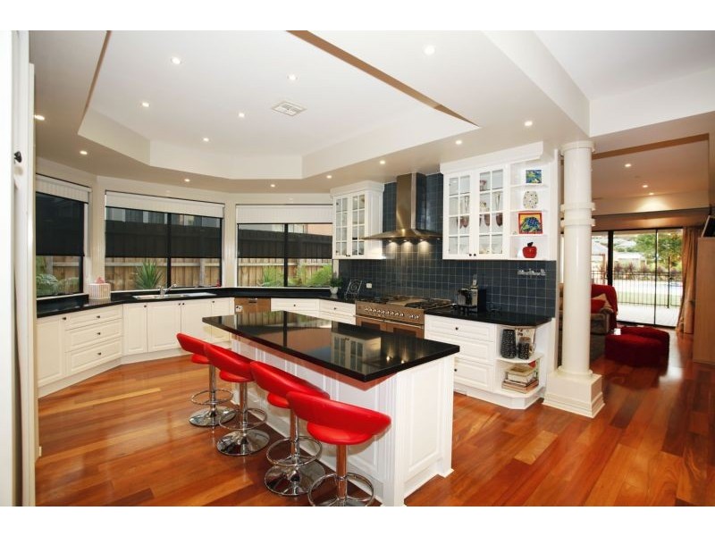 25 Aranmore Crescent, Narre Warren North VIC 3804
