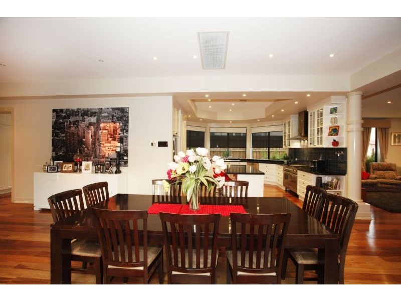 25 Aranmore Crescent, Narre Warren North VIC 3804