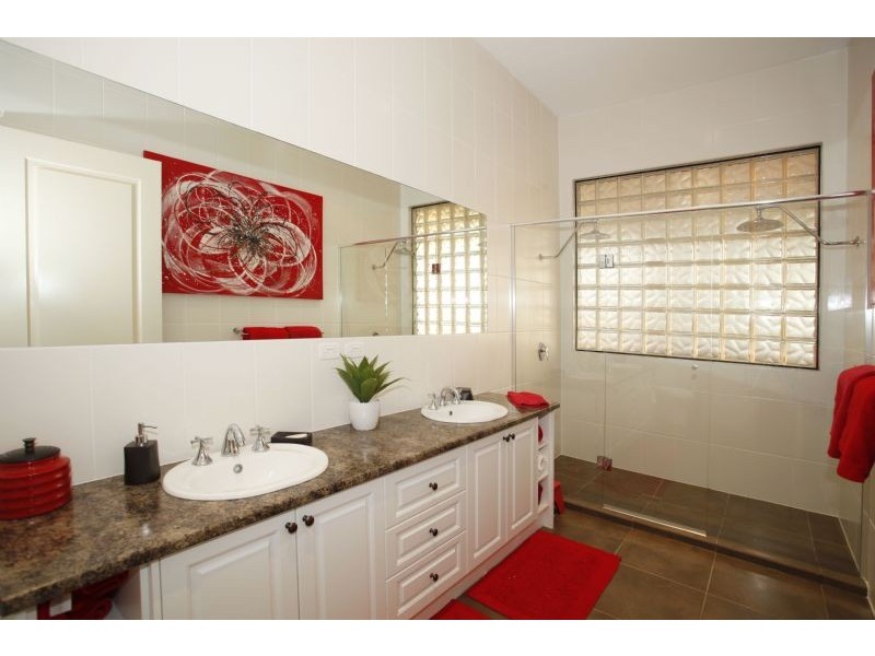 25 Aranmore Crescent, Narre Warren North VIC 3804