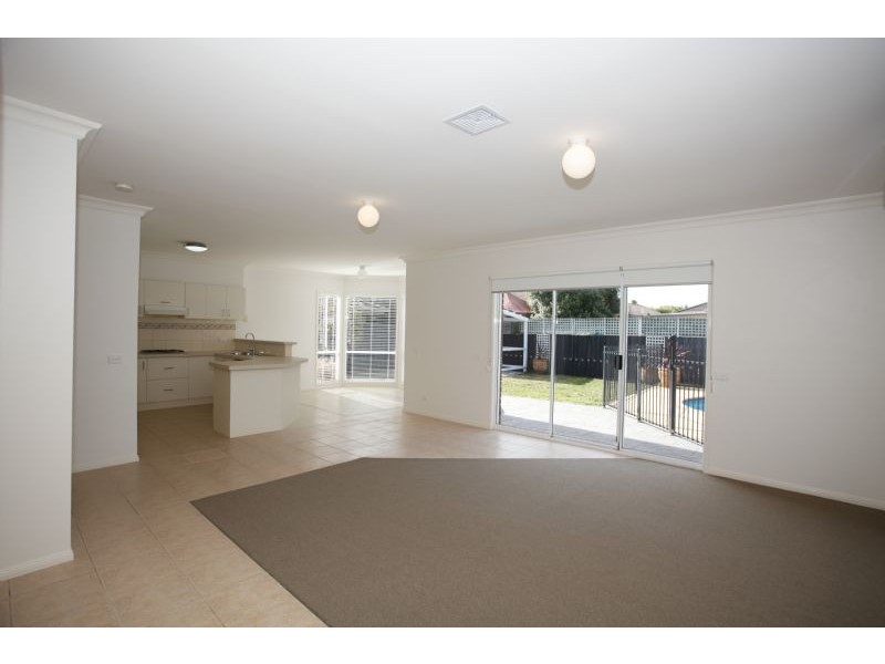 8 Hedley Court, Narre Warren VIC 3805