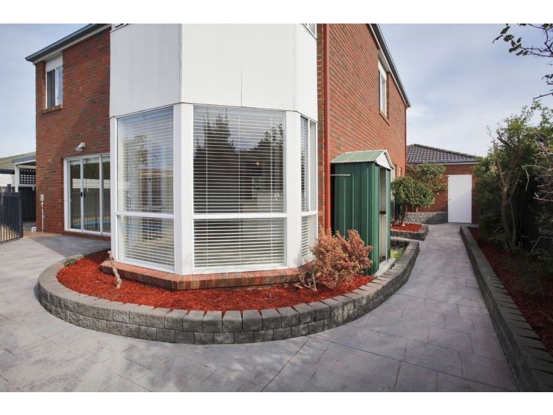 8 Hedley Court, Narre Warren VIC 3805