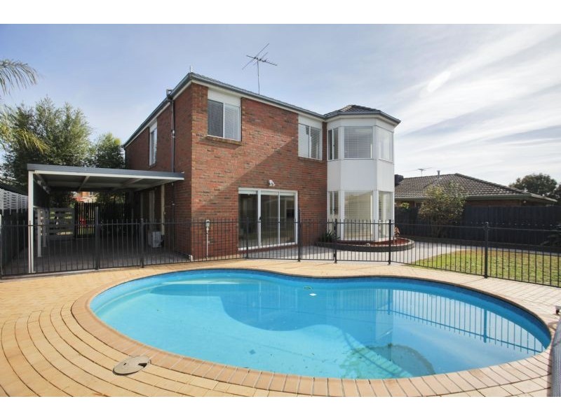 8 Hedley Court, Narre Warren VIC 3805