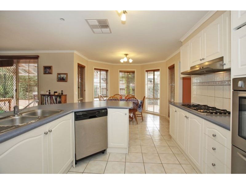 7 Fairmead Place, Narre Warren South VIC 3805