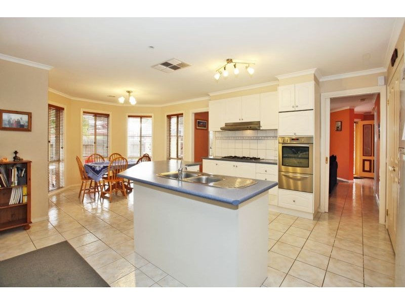 7 Fairmead Place, Narre Warren South VIC 3805