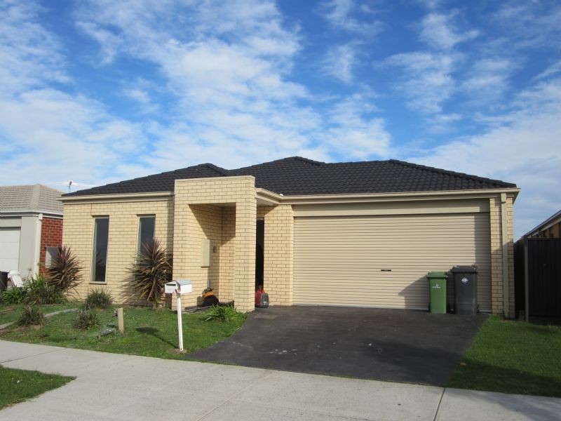 21 Orchard Valley Drive, Pakenham VIC 3810