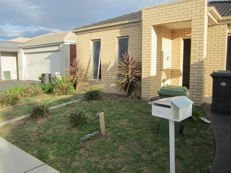 21 Orchard Valley Drive, Pakenham VIC 3810