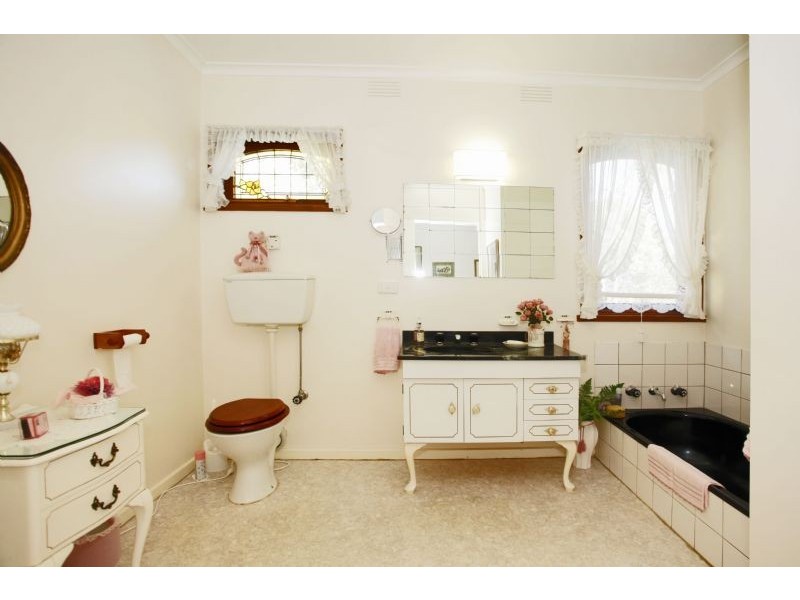 33 St Georges Road, Beaconsfield Upper VIC 3808