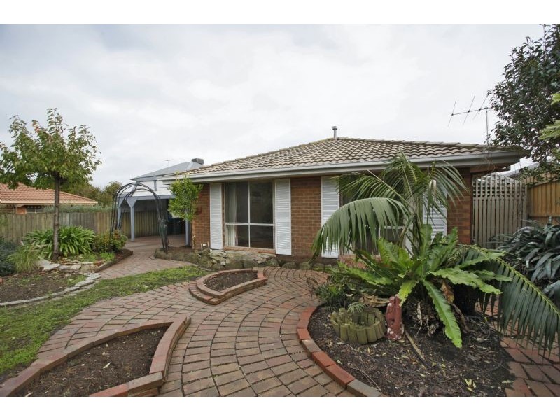 13 County Drive, Berwick VIC 3806